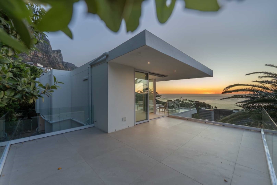 5 Bedroom Property for Sale in Camps Bay Western Cape